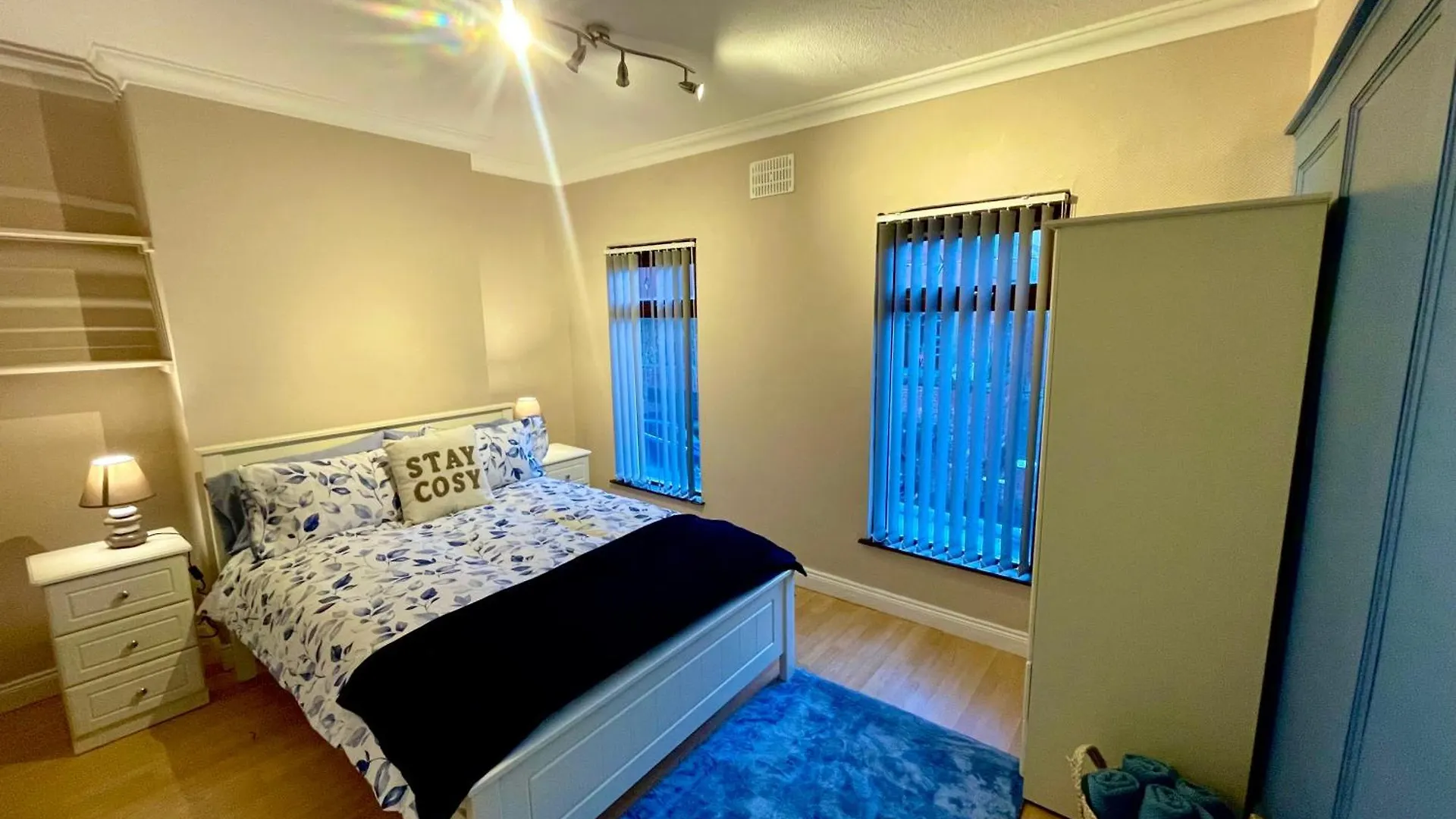 Eachtra House-Minutes From City Belfast
