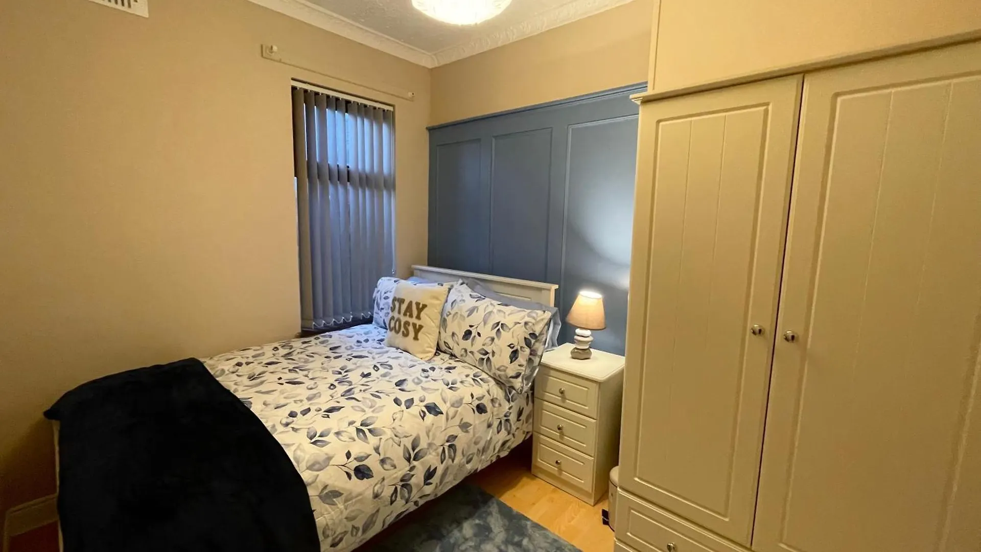 Eachtra House-Minutes From City Belfast 0*,